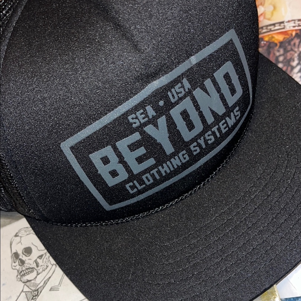 🪵 🦁 🪵• Beyond Clothing x SEA x USA Vibes • 👅🦁👅